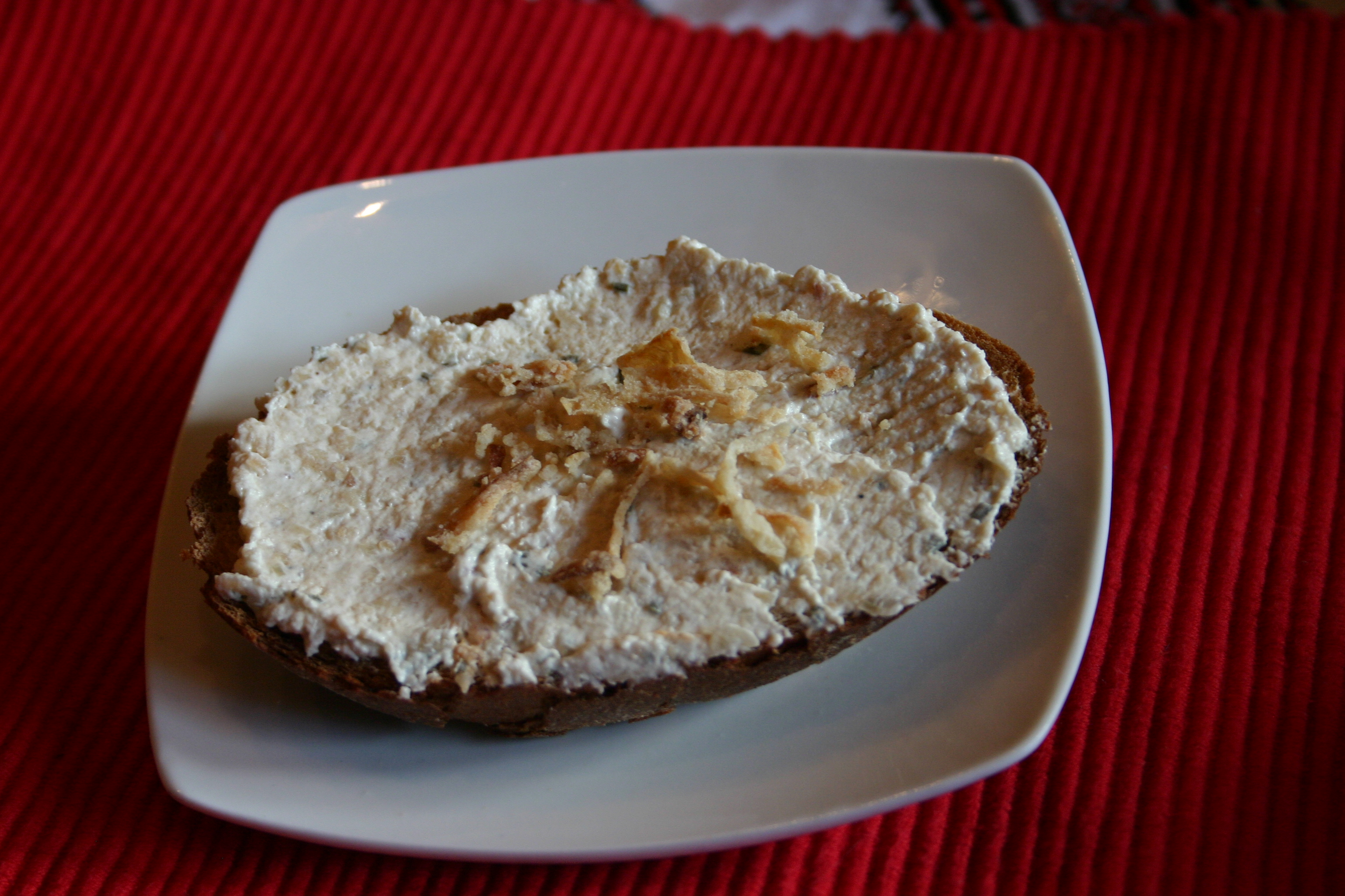 zwiebeldip mit zwiebelsuppe